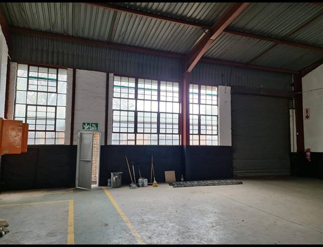 455M² WAREHOUSE TO LET IN WADEVILLE